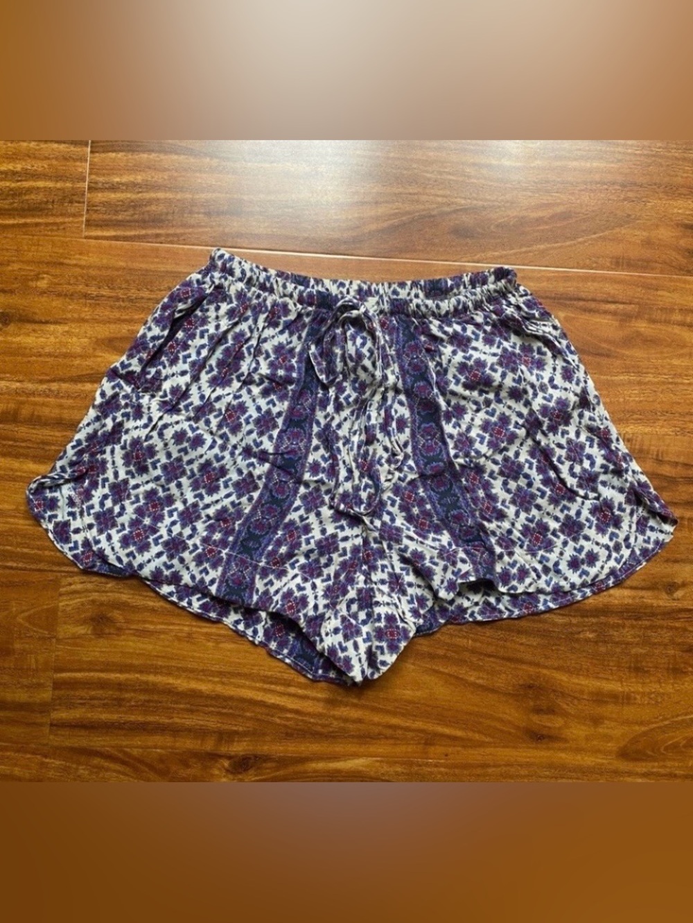 Brandy Melville Juniors Purple Cream Elastic Drawstring Shorts Size Small Boho